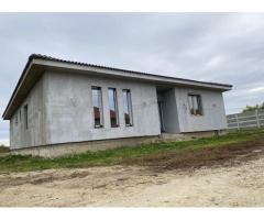 Casa semifinisata in Lazuri - Imagine 2