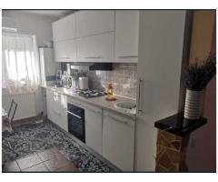 Apartament cu 2 camere decomandate Mv2 strada Mozart renovat, mobilat.