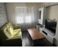 Apartament de vanzare cu 3 camere, Micro 16 Satu Mare etaj 4/4 - Imagine 2