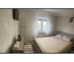 Vand apartament 2 camere zona Anda - Imagine 2