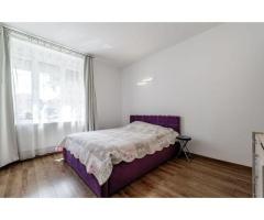 Apartament 2 camere spatios la casa individuala zona Centru Arad - Imagine 2