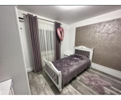 Vand ap 3 camere zona Big Cora Bratianu