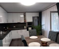 BRASADAS vinde apt. 2 cam RENOVAT 78mp utili etajul 1 în Micro 17. - Imagine 3