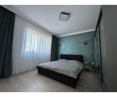 Vând apartament cu trei camere - Imagine 4