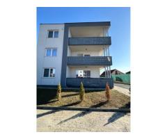 Vând apartament cu trei camere - Imagine 7