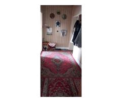 BRASADAS vinde ap 3 cam în casă - zona Botizului.