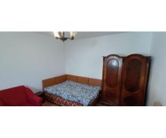 Apartament de închiriat la curte comună chiar în Complexul Studențesc