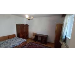 Apartament de închiriat la curte comună chiar în Complexul Studențesc - Imagine 7