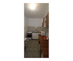 Apartament de închiriat la curte comună chiar în Complexul Studențesc - Imagine 11