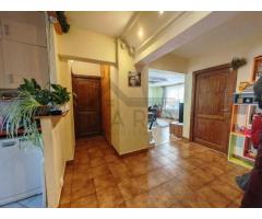Vand apartament 3 camere - Imagine 2