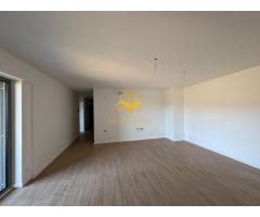 Birou 2 camere open space, Era Hexagon, Parcare, Bloc Nou, Semicentral