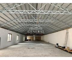 Hala de inchiriat pe Bd. Regele Mihai 150m2 si 300m2 pret /3Euro  /m2