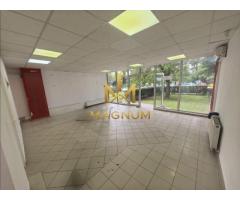 Spațiu comercial stradal | Vitrină mare | Zonă cu trafic intens - Imagine 3