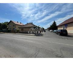 Casa de vanzare in centrul orasului Baia Mare 100m2 casa si 421 teren - Imagine 2