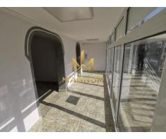 Spațiu comercial stradal | Vitrină mare | Zonă cu trafic intens