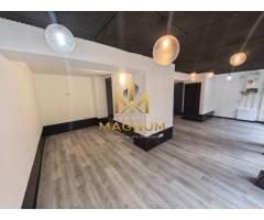 Spațiu comercial renovat, vitrină 10 m, bulevard principal, parter - Imagine 2