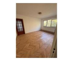 Apartament 3 camere renovat, cu centrală proprie, zona Dacia