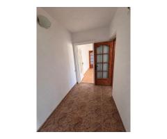 Apartament 3 camere renovat, cu centrală proprie, zona Dacia - Imagine 2