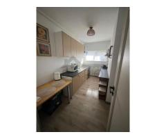 🏡 APARTAMENT CU 2 CAMERE DE ÎNCHIRIAT – ZONA CENTRALĂ, STRADA VIOLETE - Imagine 3