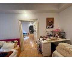 Apartament cu doua camere de vanzare in Piata Sfatului - Imagine 3
