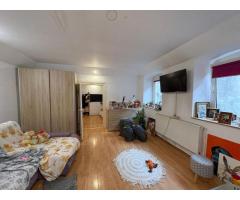 Apartament cu doua camere de vanzare in Piata Sfatului - Imagine 4