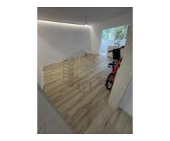 Apartament cu 3 camere, etajul 1, renovat, zona Dambovita - Imagine 2