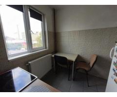 Apartament cu 2 camere, etaj 3 chiar în Complexul Studențesc - Imagine 4