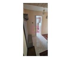 Apartament cu 2 camere de vânzare în Azuga – vedere spre munte - Imagine 10