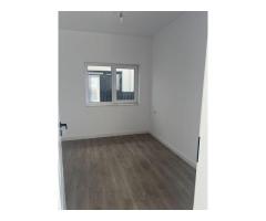 Jumătate de duplex premium, 120 mp utili, teren 256 mp, garaj și 3 dor - Imagine 5