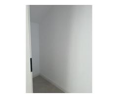 Jumătate de duplex premium, 120 mp utili, teren 256 mp, garaj și 3 dor - Imagine 8