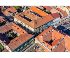 Imobil istoric de mari dimensiuni, în Piața Avram Iancu - Imagine 2