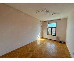 Casă versatilă 280 mp, teren 250 mp, 4 locuri parcare în Timișoara - Imagine 3