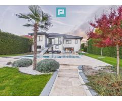 Casă lux Oncea, piscină, 400 mp