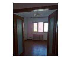 Vanzare apartament 5 camere stradal in zona Piata Unirii-Sfanta Vineri