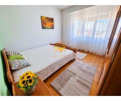 3 camere