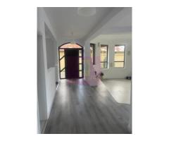 Vilă individuală cu arhitectură elegantă și grădină generoasă | 5 came - Imagine 8