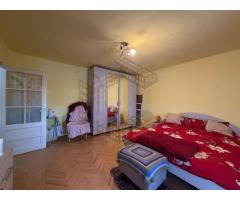 Apartament cu o cameră, decomandat, centrală, etaj intermediar - Imagine 4