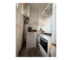 Apartament cu o cameră, decomandat, centrală, etaj intermediar - Imagine 6