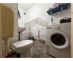 Apartament cu o cameră, decomandat, centrală, etaj intermediar - Imagine 11