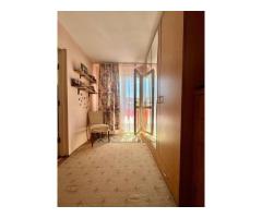 Apartament cu 2 camere, balcon și bucătărie separată