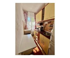Apartament cu 2 camere, balcon și bucătărie separată - Imagine 2