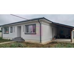 Sabareni, casa noua parter, 4 cam + dep., supraf. 143 mp, curte 452 mp - Imagine 2