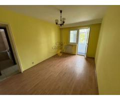 Apartament 4 camere, etaj 1/4, zona Mausoleul Eroilor - Sud