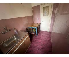 Apartament 4 camere, etaj 1/4, zona Mausoleul Eroilor - Sud - Imagine 4