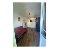Apartament cu 2 camere, semidecomandat,etajul 2, zona Sagului - Imagine 2