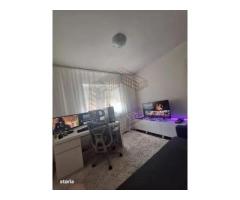 Apartament cu 3 camere,decomandat,etaj intermediar,de vânzare,Giroculu