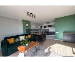 Apartament 3 camere, 2 bai, 82mp+ terasa 16mp, 2x garaj, zona Centrala