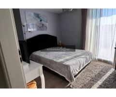 Apartament 3 camere, 2 bai, 82mp+ terasa 16mp, 2x garaj, zona Centrala - Imagine 3