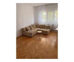 Apartament cu 3 camere,decomandat,etaj intermediar,de vânzare,Soarelui