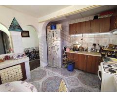Apartament cu 3 camere, decomandat, centrala,de vânzare, Girocului